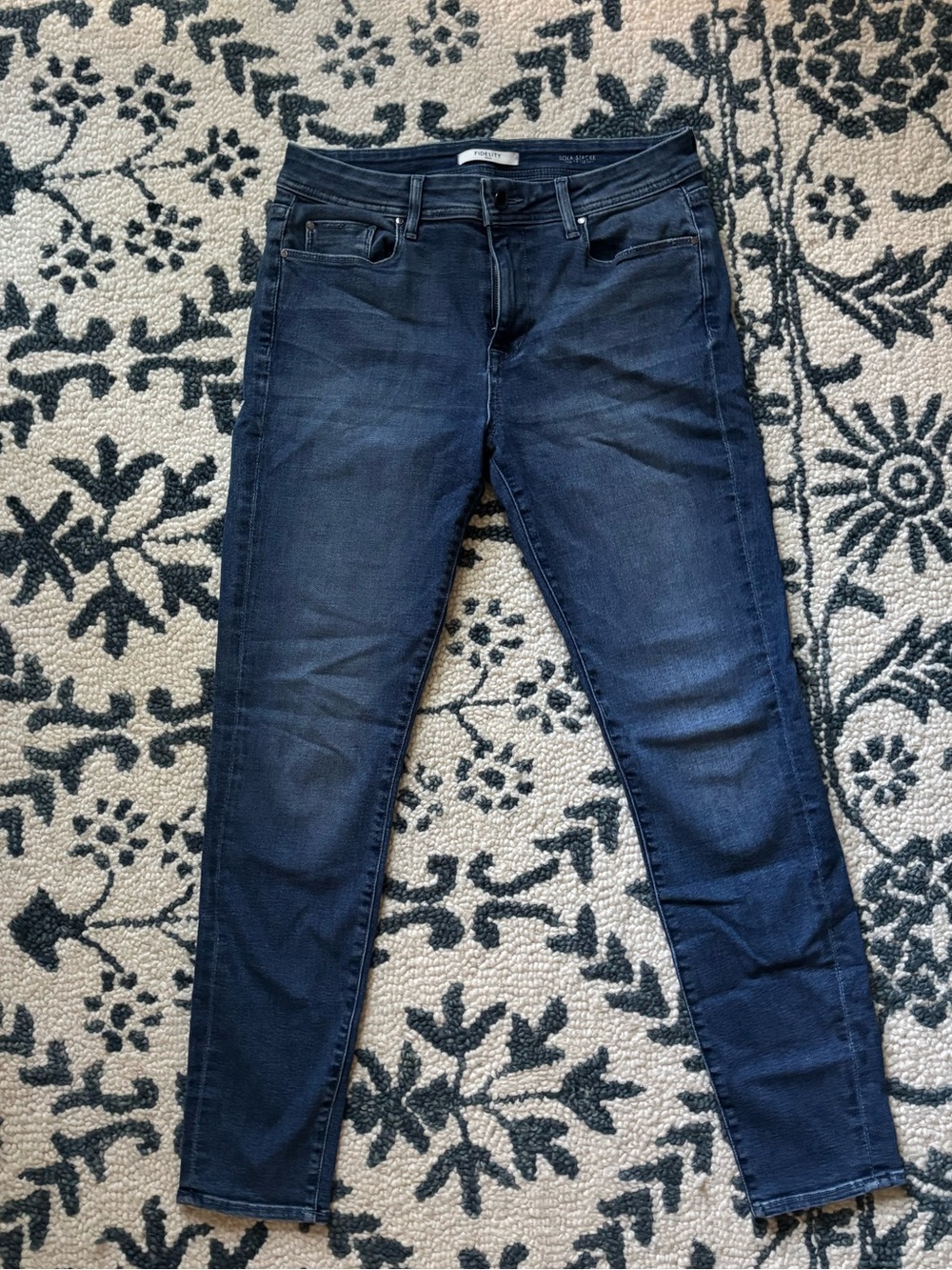 Fidelity Denim Sola Stacke Jeans Size 32 Dark Wash Stretch Denim